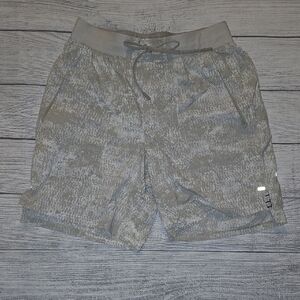 Lululemon Men's License to Train Linerless Shorts White/Cream Camo Size S